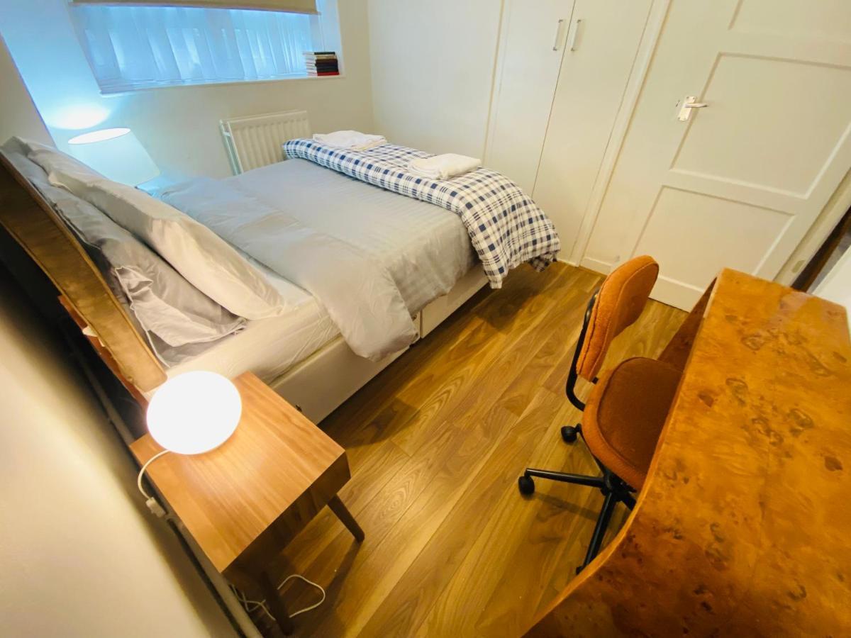 3 Bed Apartment In Camden Лондон Екстер'єр фото