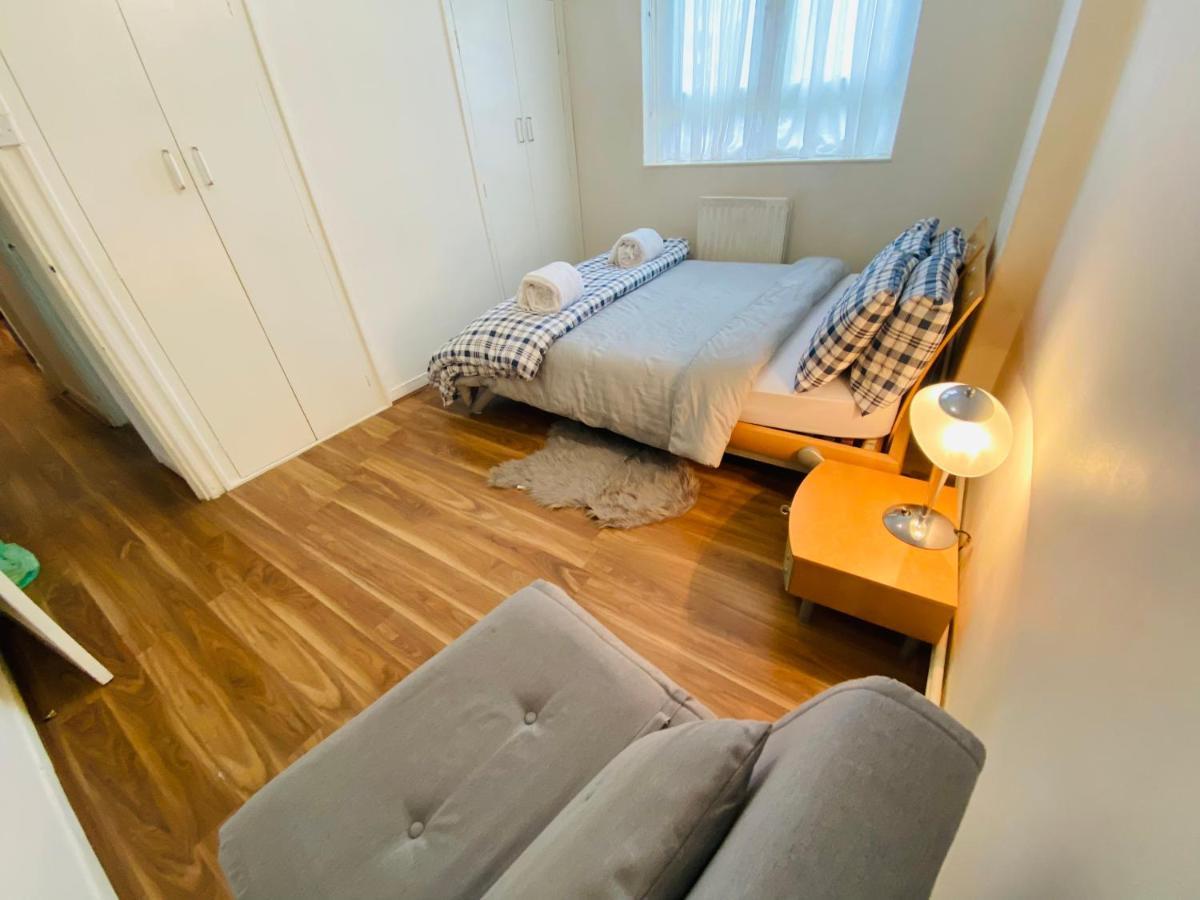 3 Bed Apartment In Camden Лондон Екстер'єр фото